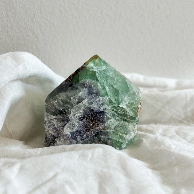 punta grezza in Fluorite Arcobaleno